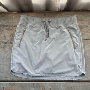Athleta Light Gray Athletic Skort | size small